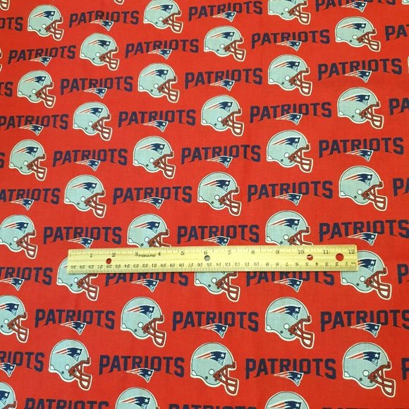 New England Patriots NFL Fabric By The Yard Crafting Sewing Quilting Football - Picture 1 of 3